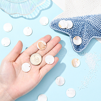 32Pcs Flat Round/Disc Natural Freshwater Shell Pendants SHEL-SC0001-98A-1