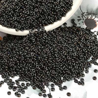 TOHO 8/0 Demi Round Beads SEED-DR08-0083-1