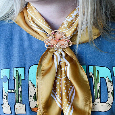 2Pcs 2 Styles Flower Alloy Rhinestone Scarf Clips AJEW-LP0002-09-1