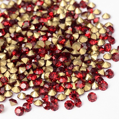 Back Plated Grade A Diamond Glass Pointed Rhinestone RGLA-SS20-029-1